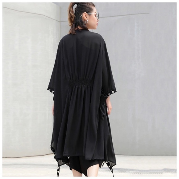 Lightweight Open Front Grommet Top - Picture 3 of 6